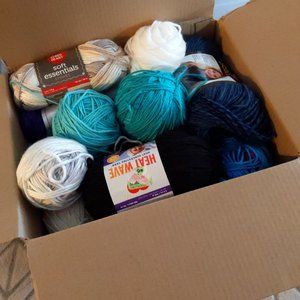 Box Crochet/Knitting Yarn Thread and Needles